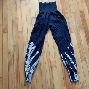 Young  fabulous & broke